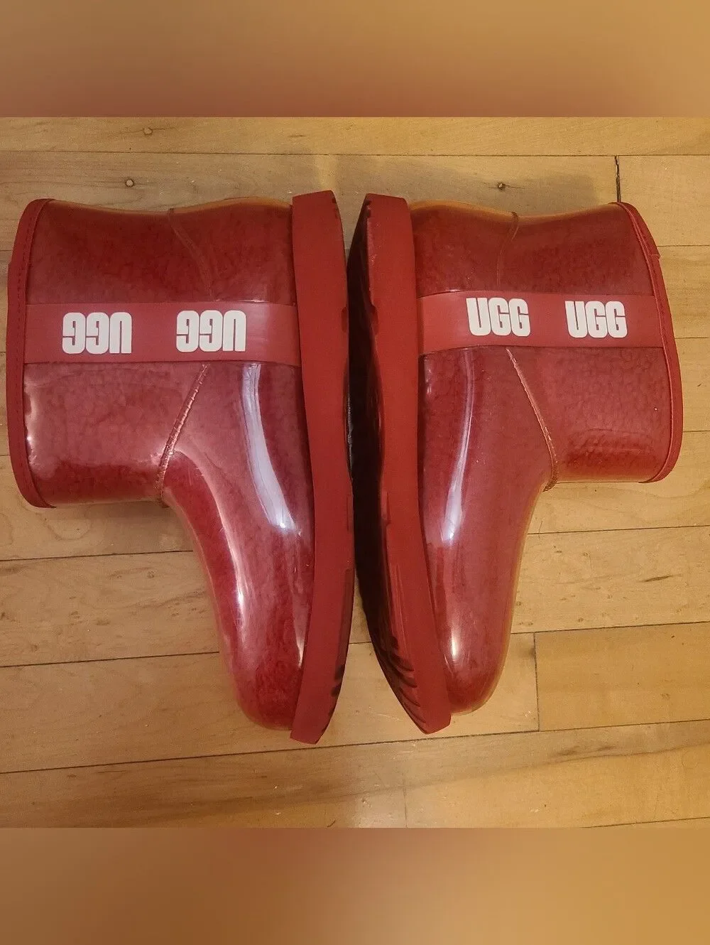 UGG Women's Classic Clear Mini Boots in  Red Samba Size 6